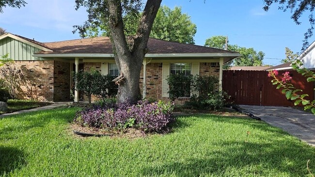 Building Photo - 11307 Sageheather Dr