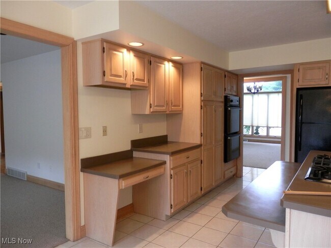 Building Photo - 311 Miner Rd