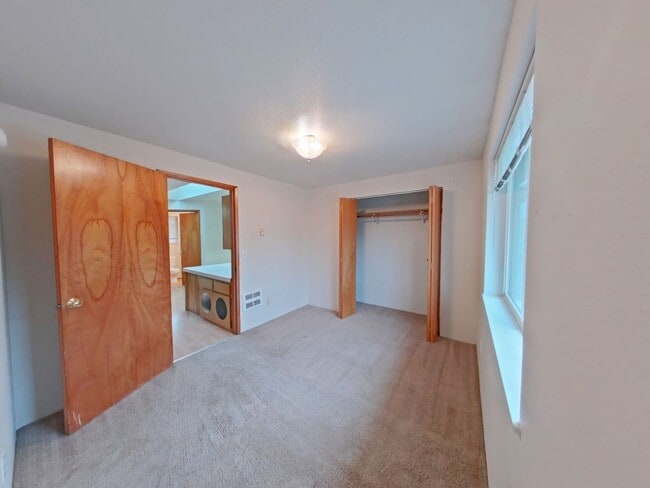 Building Photo - 1613 Ferry Alley