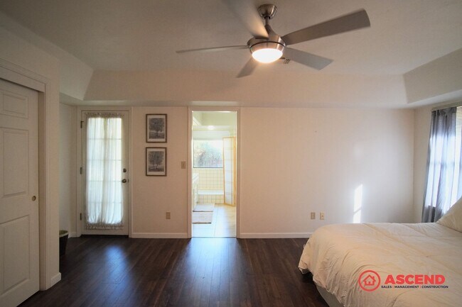 Building Photo - FULLY FURNISHED, Beautiful Home Located In Rosedale Area!