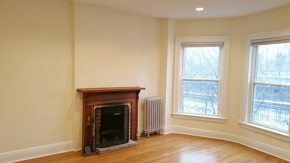 Building Photo - 1308 Sherman Ave