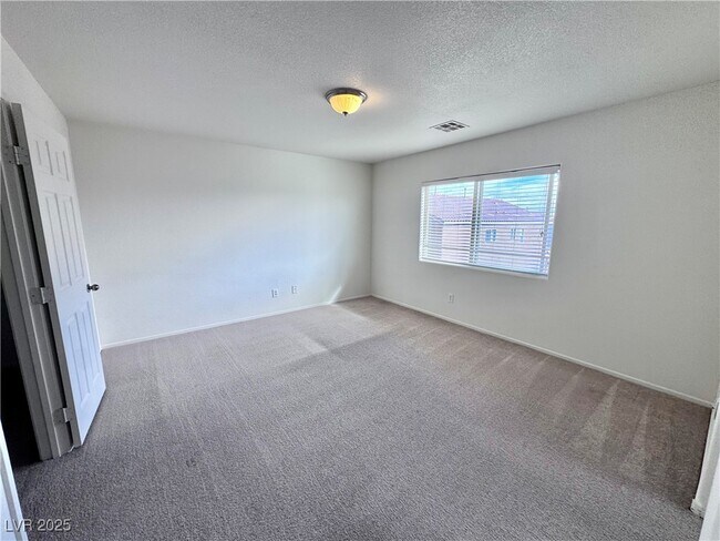 Building Photo - 6034 Tea Light Ct