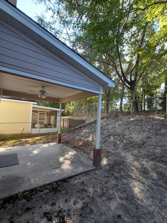 Building Photo - 2633 Fenwood Ct