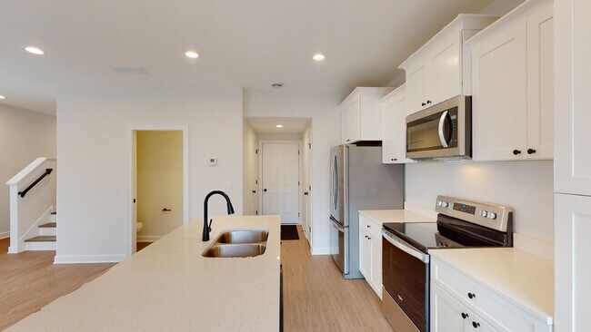 Building Photo - 3 Bedroom End Unit