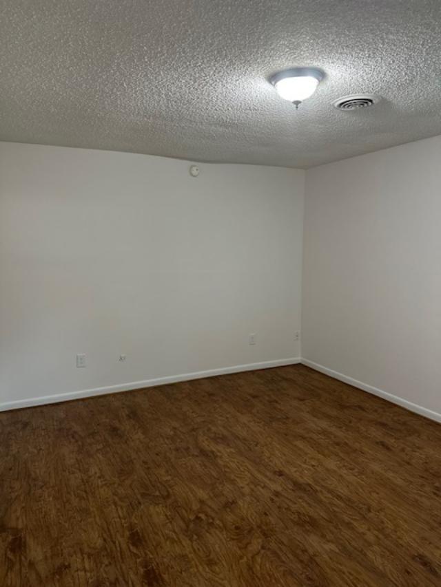 Building Photo - 415 N Oceana Blvd