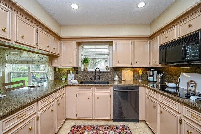 Building Photo - 11503 Briar Rose Dr