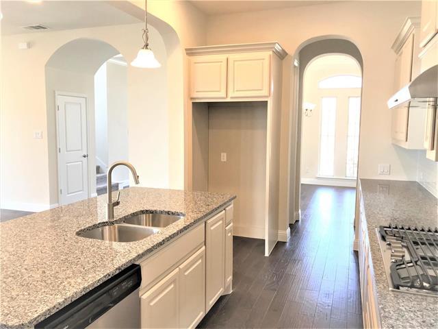 Building Photo - 6924 Royal View Dr