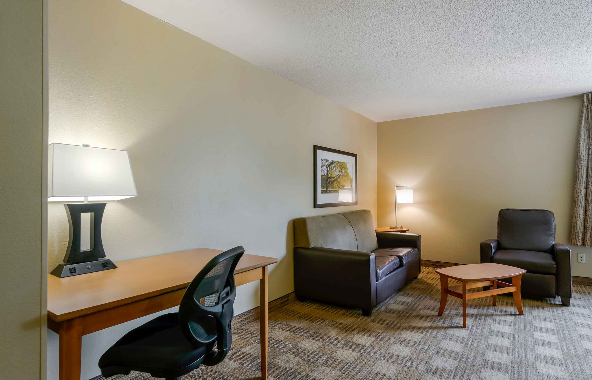 Building Photo - Furnished Studio-Tampa - Airport - Memoria...