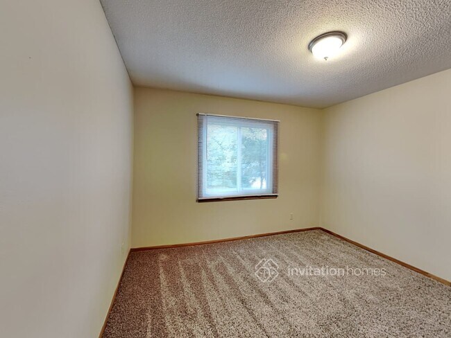 Building Photo - 3720 Roseberry Pl
