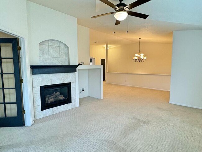 Building Photo - 4271 S Blackhawk Cir
