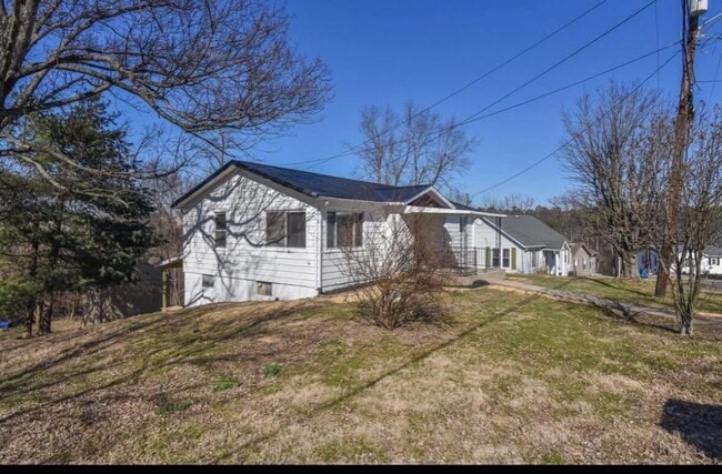 Building Photo - 5 Lake St