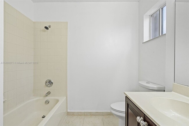 Building Photo - 20530 NW 12th Ct