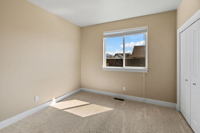Building Photo - 1604 Drummond Blvd