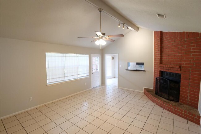 Building Photo - 13314 Ensley Wood Dr