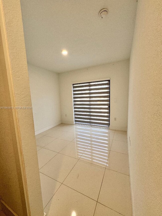 Building Photo - 1167 NW 2nd Ter