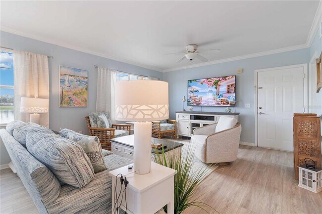 Building Photo - 1005 Villagio Cir