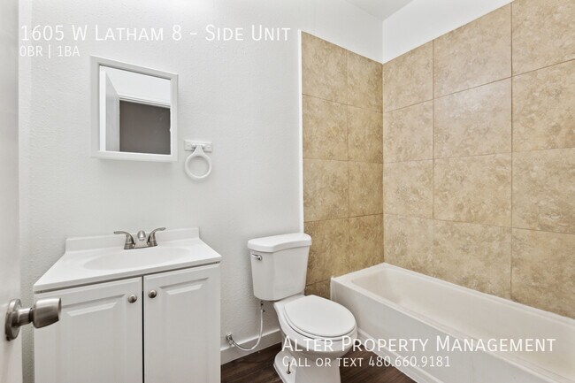 Building Photo - 1605 W Latham St