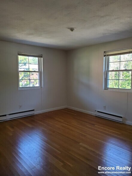Building Photo - 45 Elmwood Park
