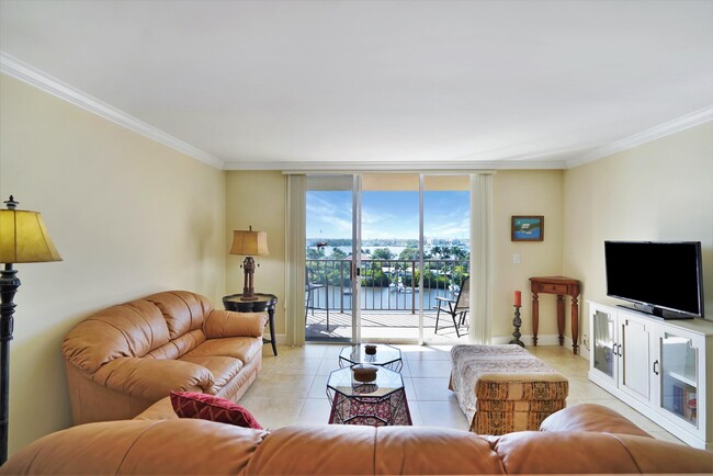 Building Photo - 3581 S Ocean Blvd