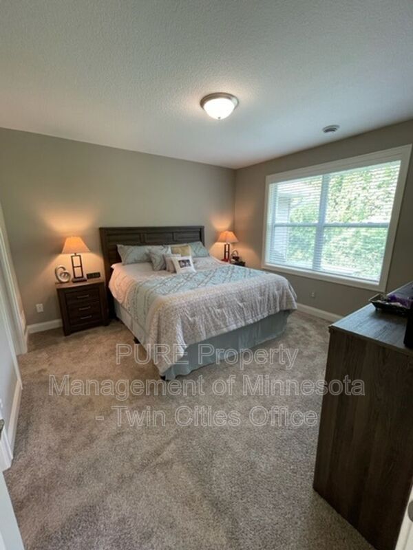 Building Photo - 631 Liberty Wy