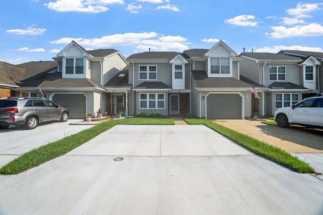 Building Photo - Furnished Townhome in VB