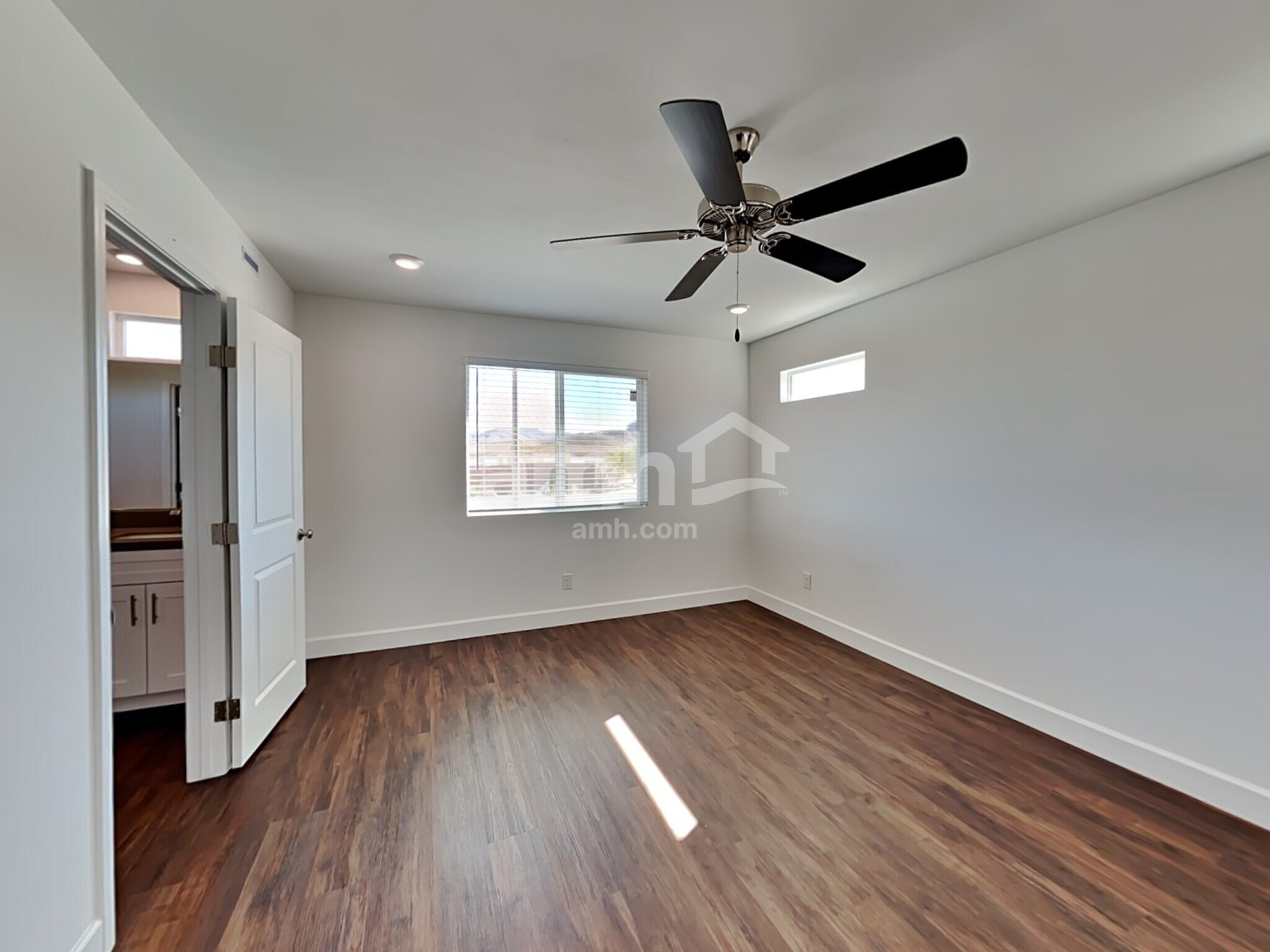 Building Photo - 8817 Tiger Tooth Ave