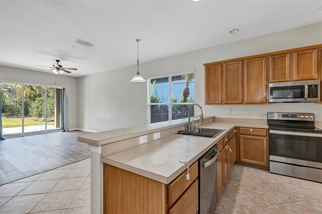 Building Photo - 1816 Cherry Ridge Dr