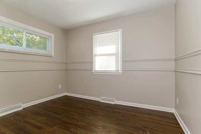 Building Photo - 13144 Ashland Ave