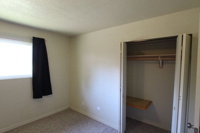 Building Photo - MOVE IN READY! Spacious 4-Bedroom Coconino...