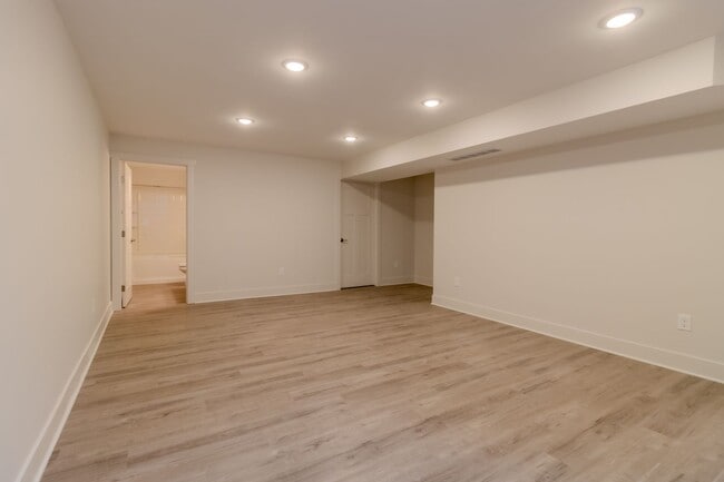 Building Photo - Trailside Condo-2 Bd 2.5 Bath