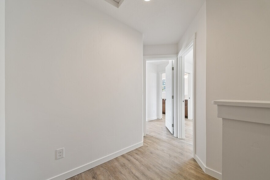 Building Photo - 1328 N Meridian Rd