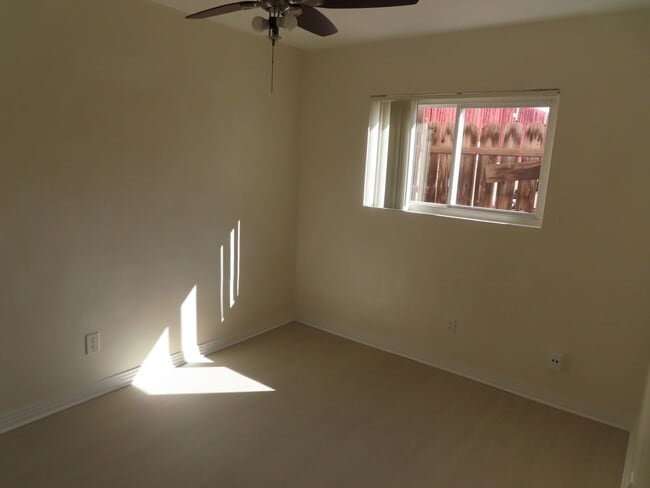 Building Photo - Renovated Two Bedrom Apartment in La Mesa