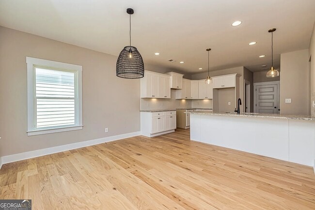 Building Photo - 65 Oakhurst Trail