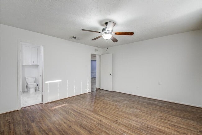 Building Photo - 11527 Sagewillow Ln