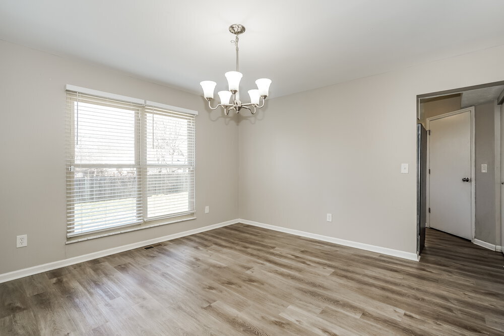 Building Photo - 1127 Crestview St