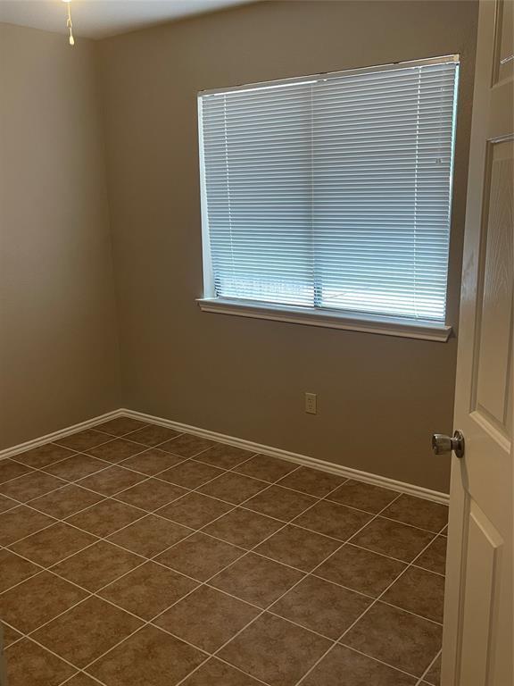 Building Photo - 830 Mica Ln