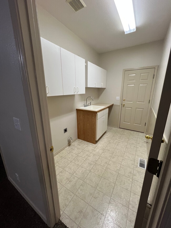 Building Photo - 2746 N Springtime Wy