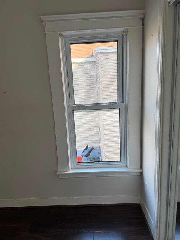 Building Photo - 807 Eagle St