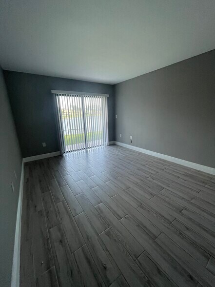 Building Photo - 5200 NW 31st Ave