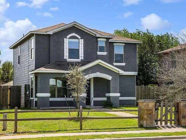 Building Photo - 5505 Viewpoint Dr