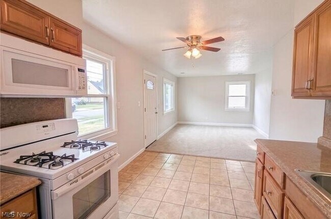 Building Photo - 12721 Emery Ave