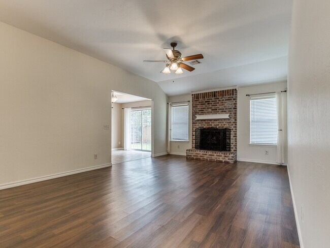 Building Photo - 17320 Sun River Ct