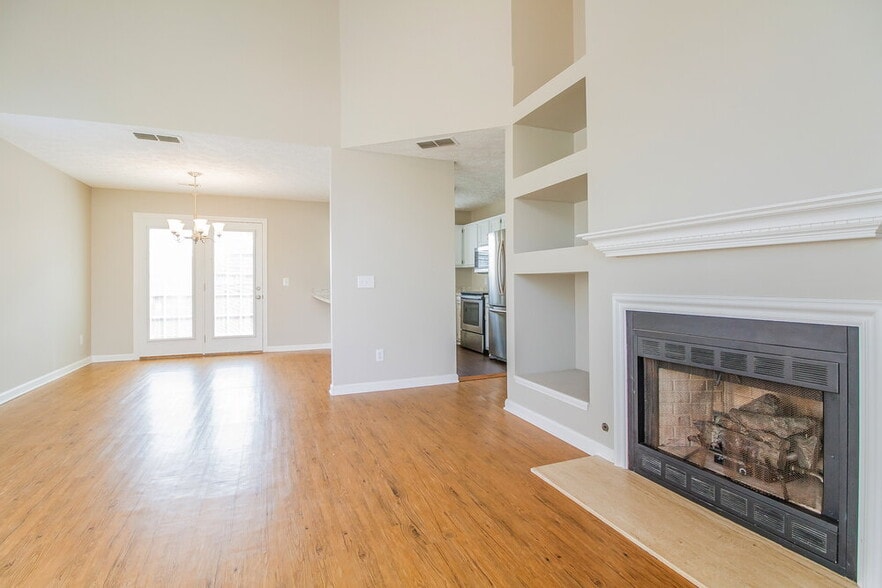 Building Photo - 207 Fairfield Dr