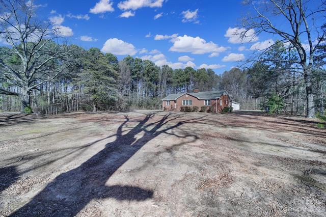 Building Photo - 3033 Pleasant Plains Rd