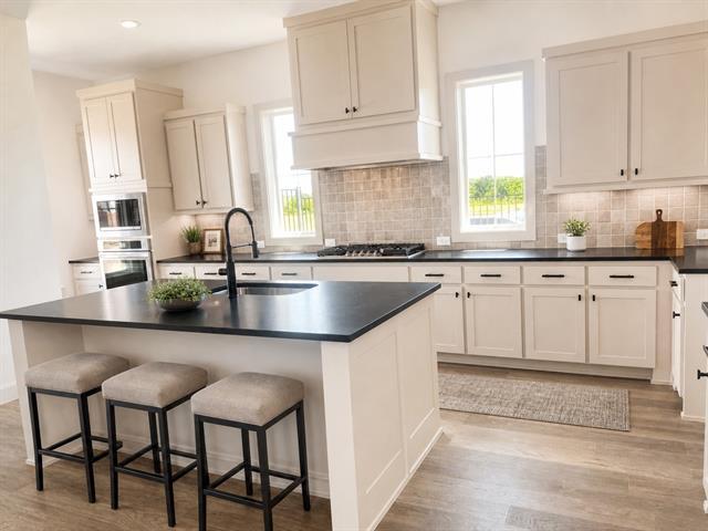Building Photo - 15605 Millwood Trl