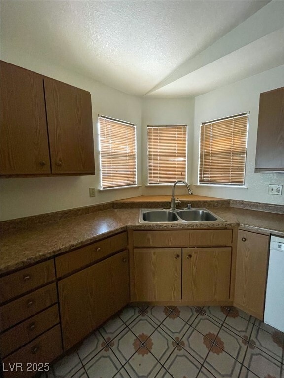 Building Photo - 7440 Lattimore Dr