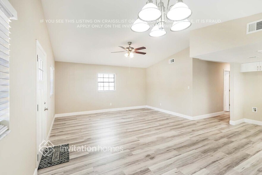 Building Photo - 6330 S Selbourne Ave