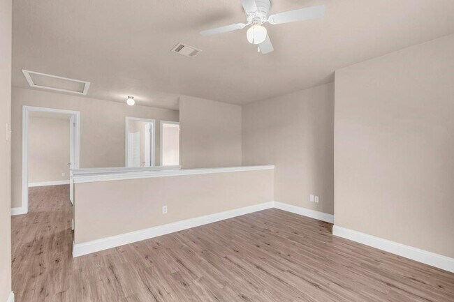 Building Photo - 2406 Glen Field Dr