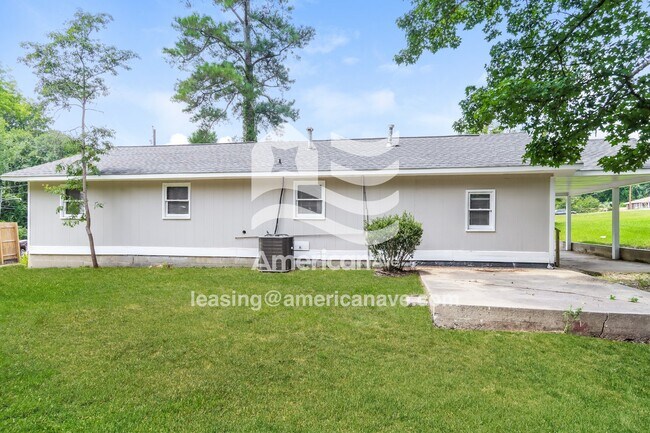 Building Photo - 145 Briarwood Cir