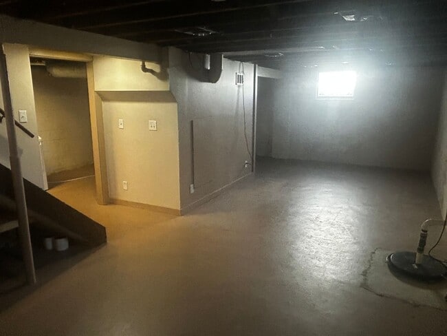 Building Photo - Charming 3 Bedroom, 2 Bathroom Home in Cuyahoga Falls